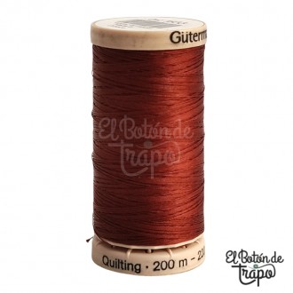 Hilo para acolchar a mano encerado Gütermann color caldera.